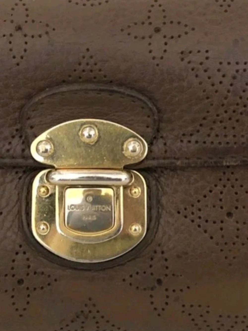 Louis Vuitton Mahina Portefeuille Amelia Leather Trifold Long Wallet/663001